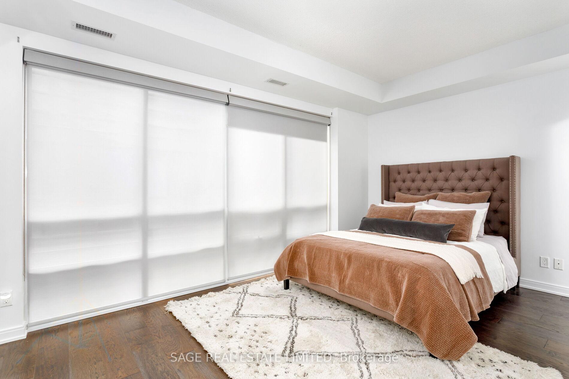 2 Bedrooms Condo at 760 The Queensway, Toronto For sale