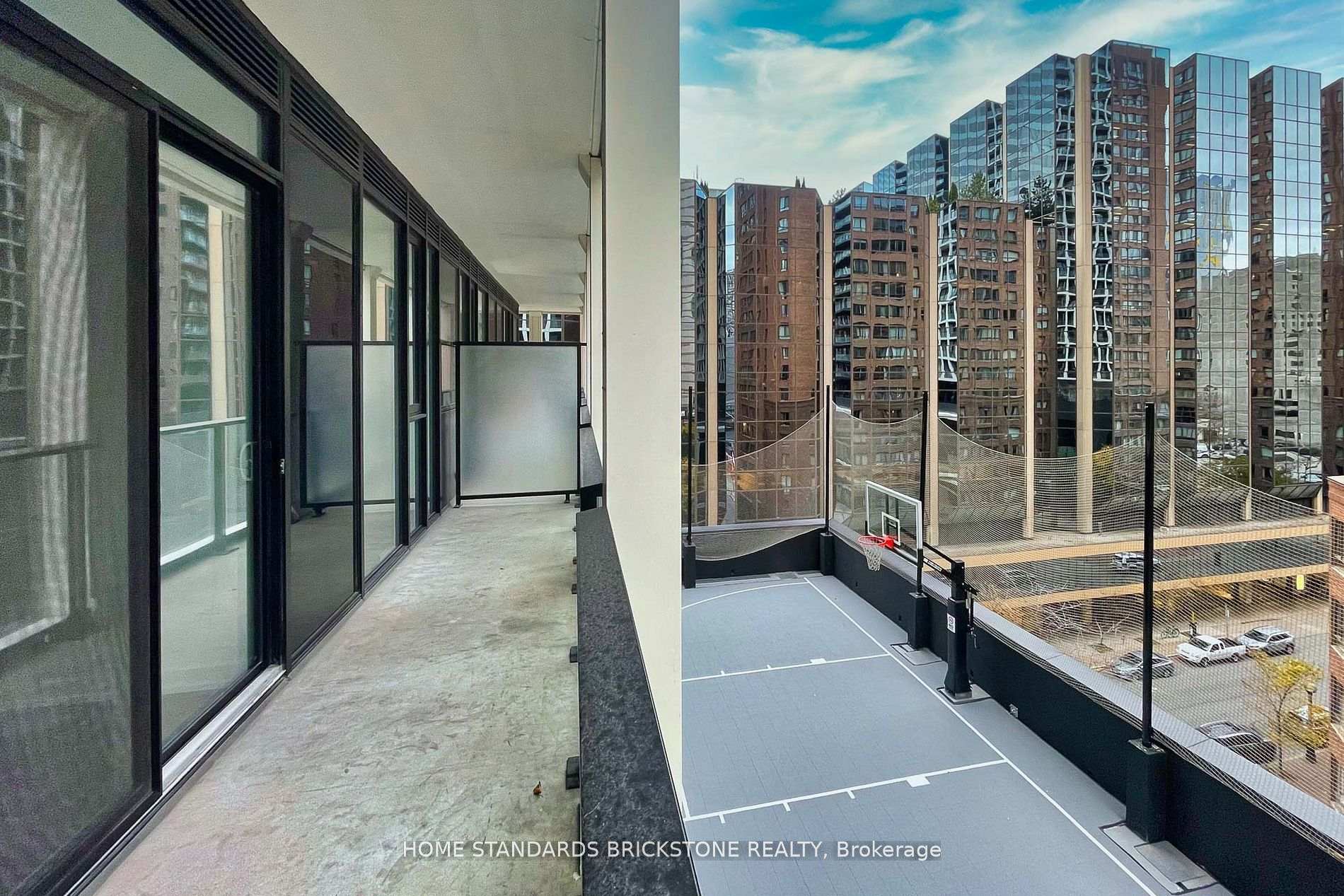3 Bedrooms Condo at 20 Edward, Toronto For sale
