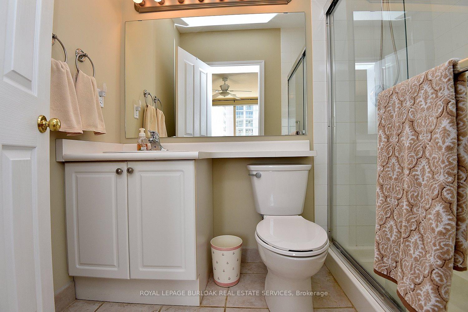 2 Bedrooms Condo at 1998 Ironstone, Burlington For sale