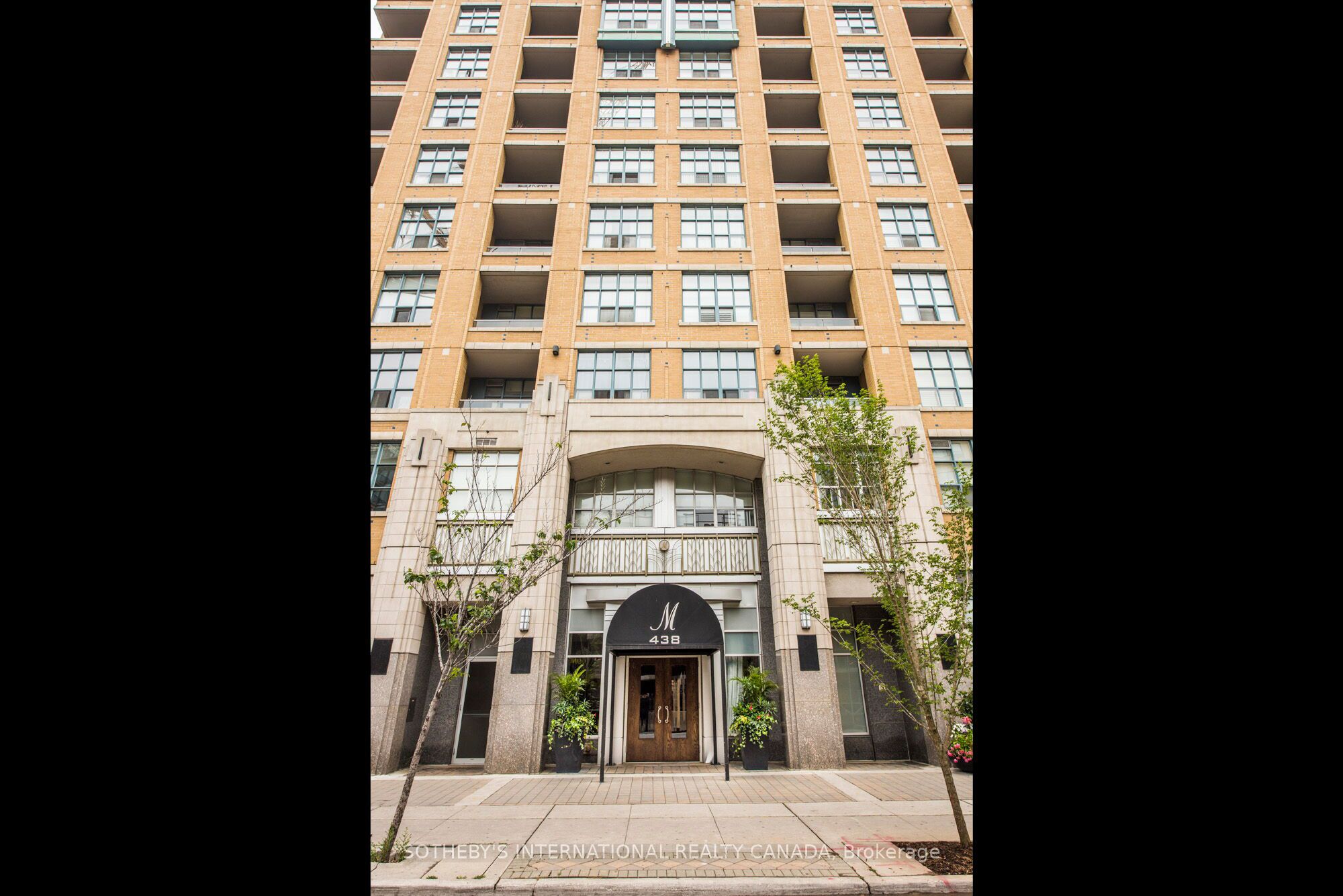 438 Richmond Street W, #1406