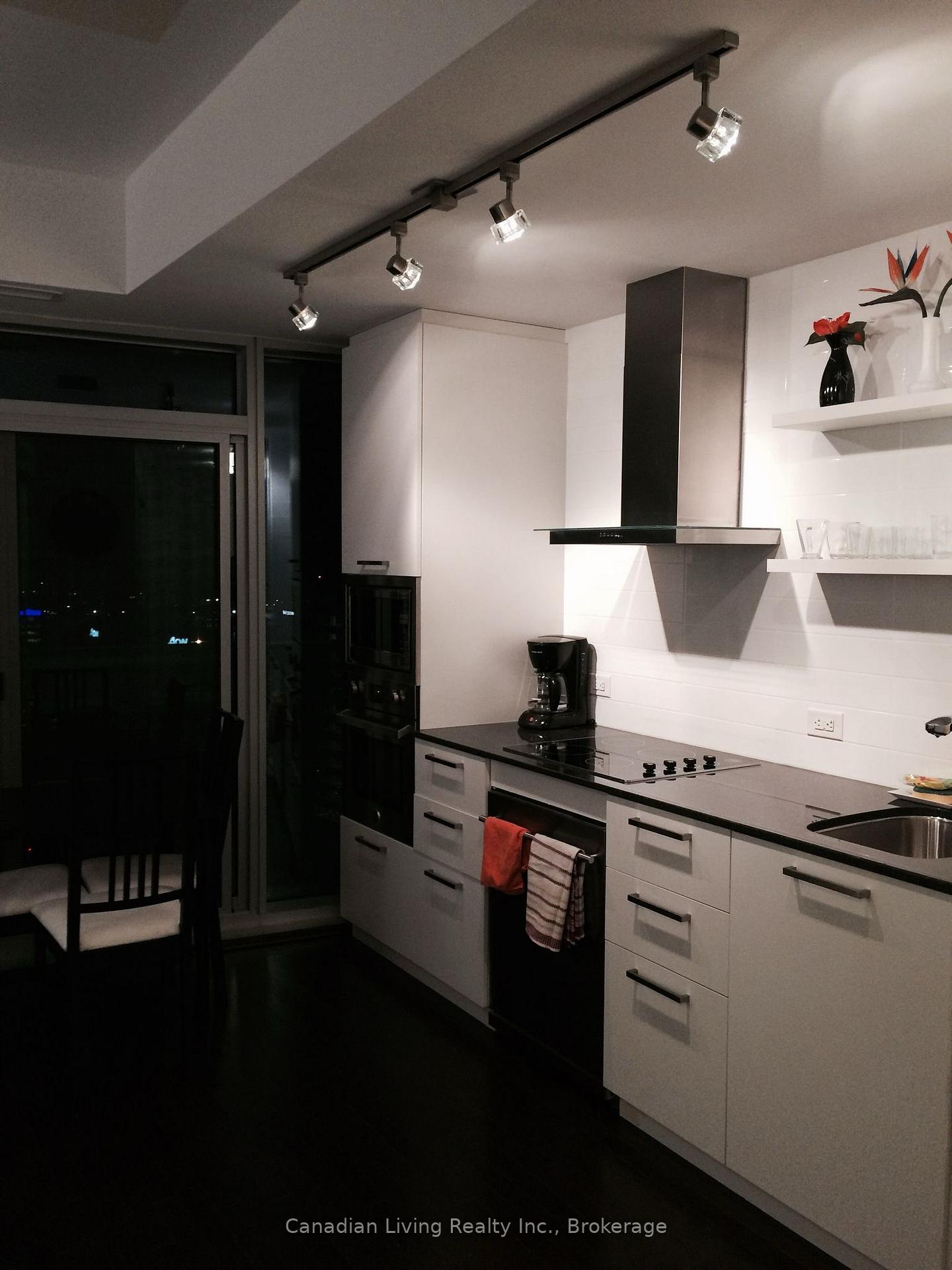 1 Bedroom Condo at 12 York,  Toronto For sale