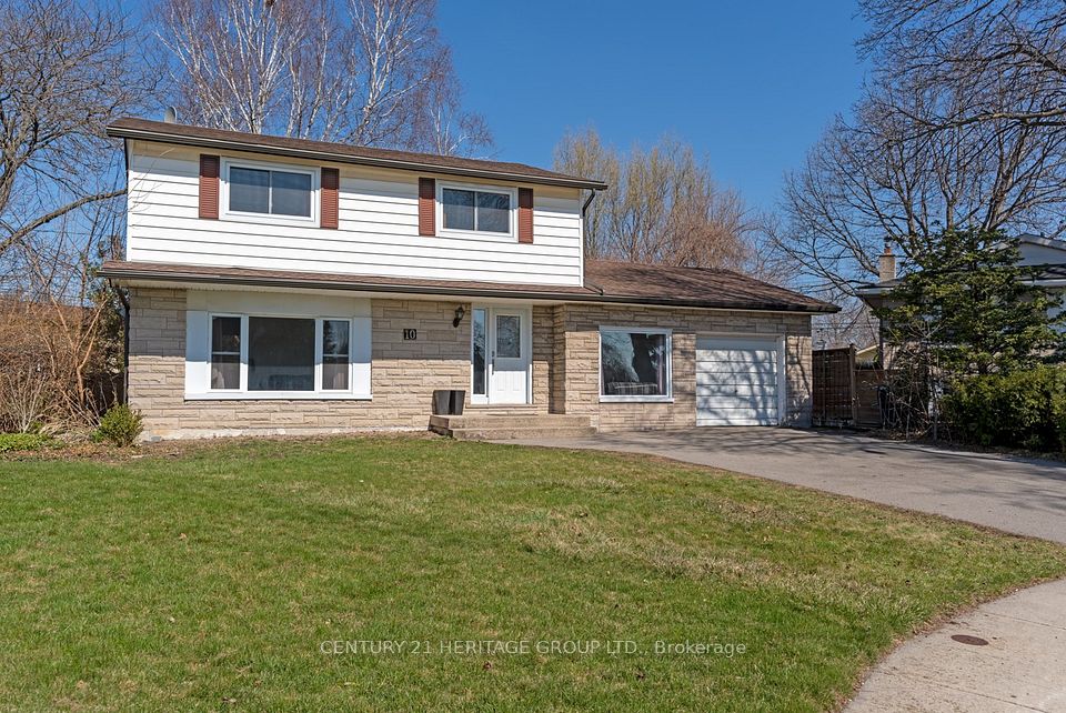 10 Esquire Place, Hamilton, ON L9C 2R3
