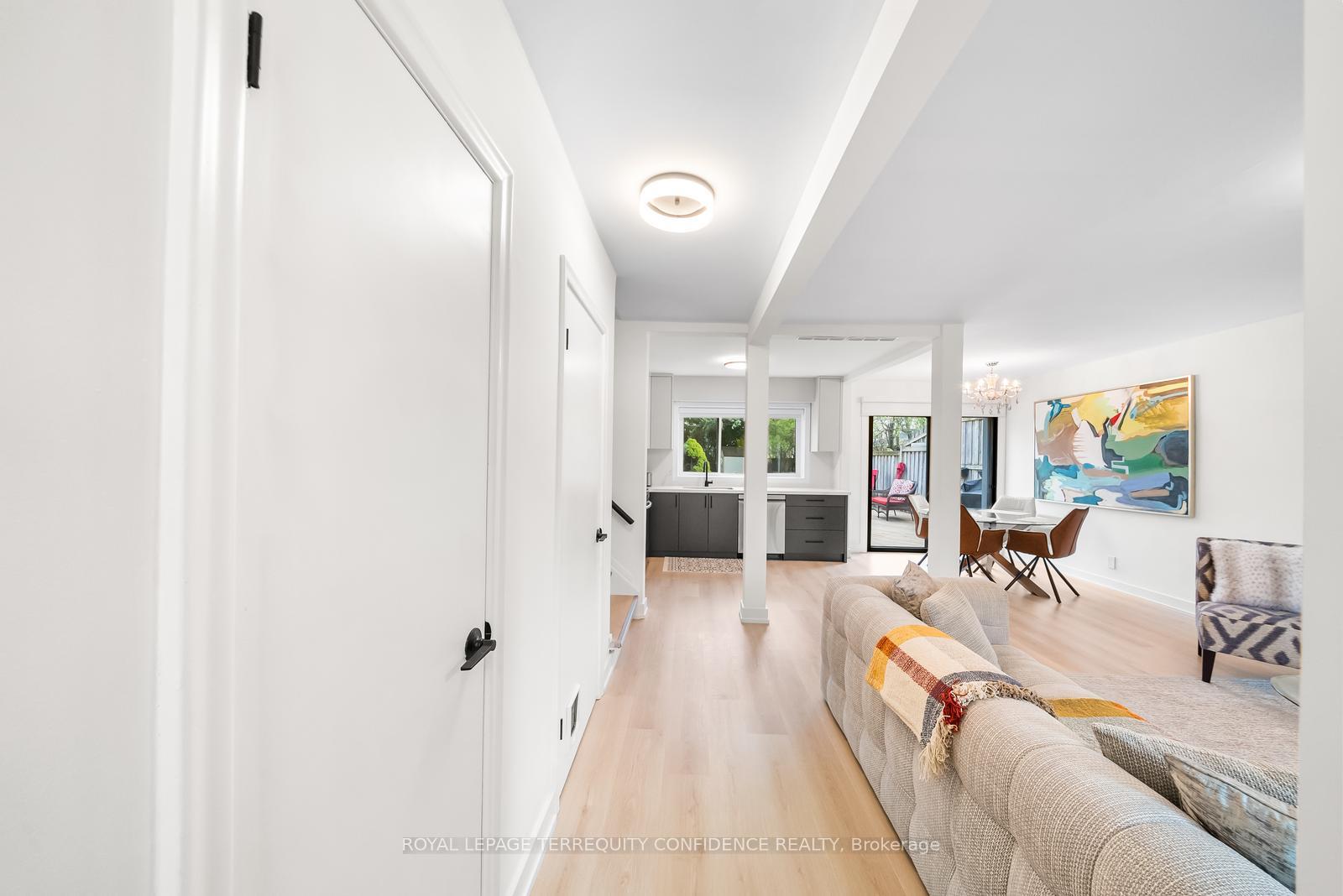 203 Churchill Avenue, Toronto, ON M2R 1E2