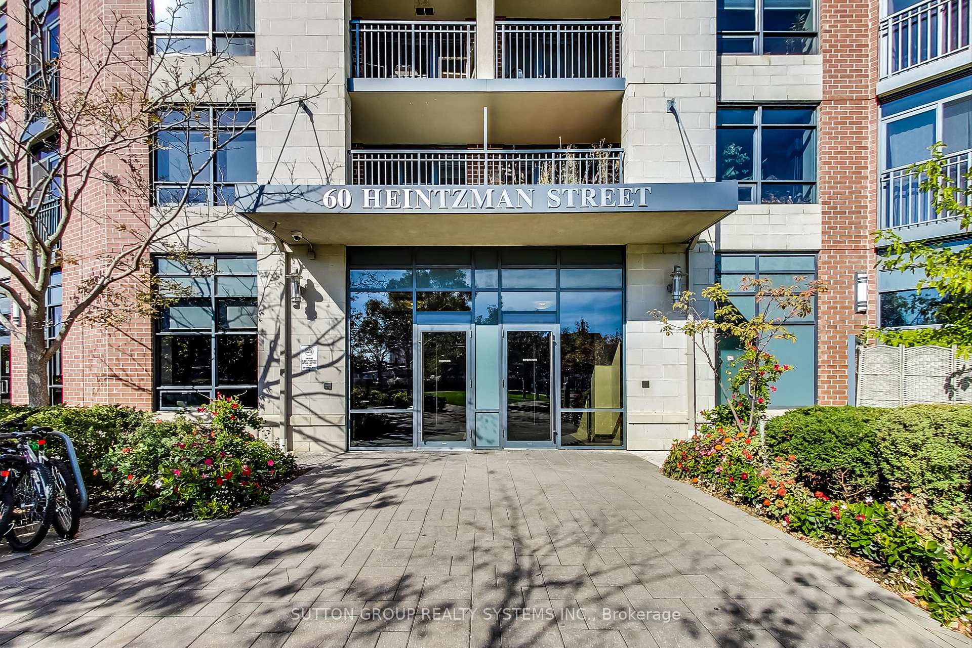 1 Bedroom Condo at 60 Heintzman, Toronto For sale