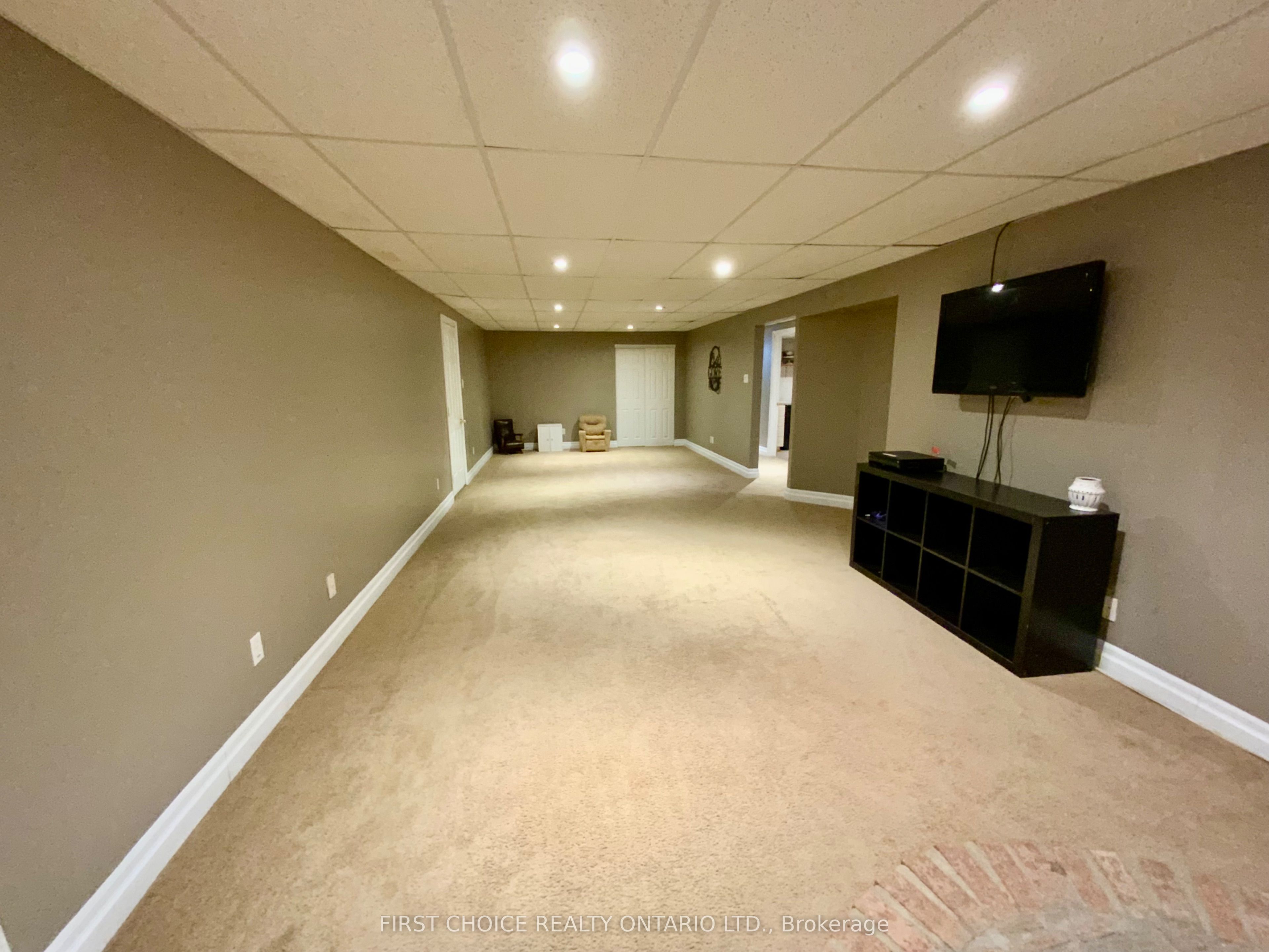 1211 Lacroix Road
