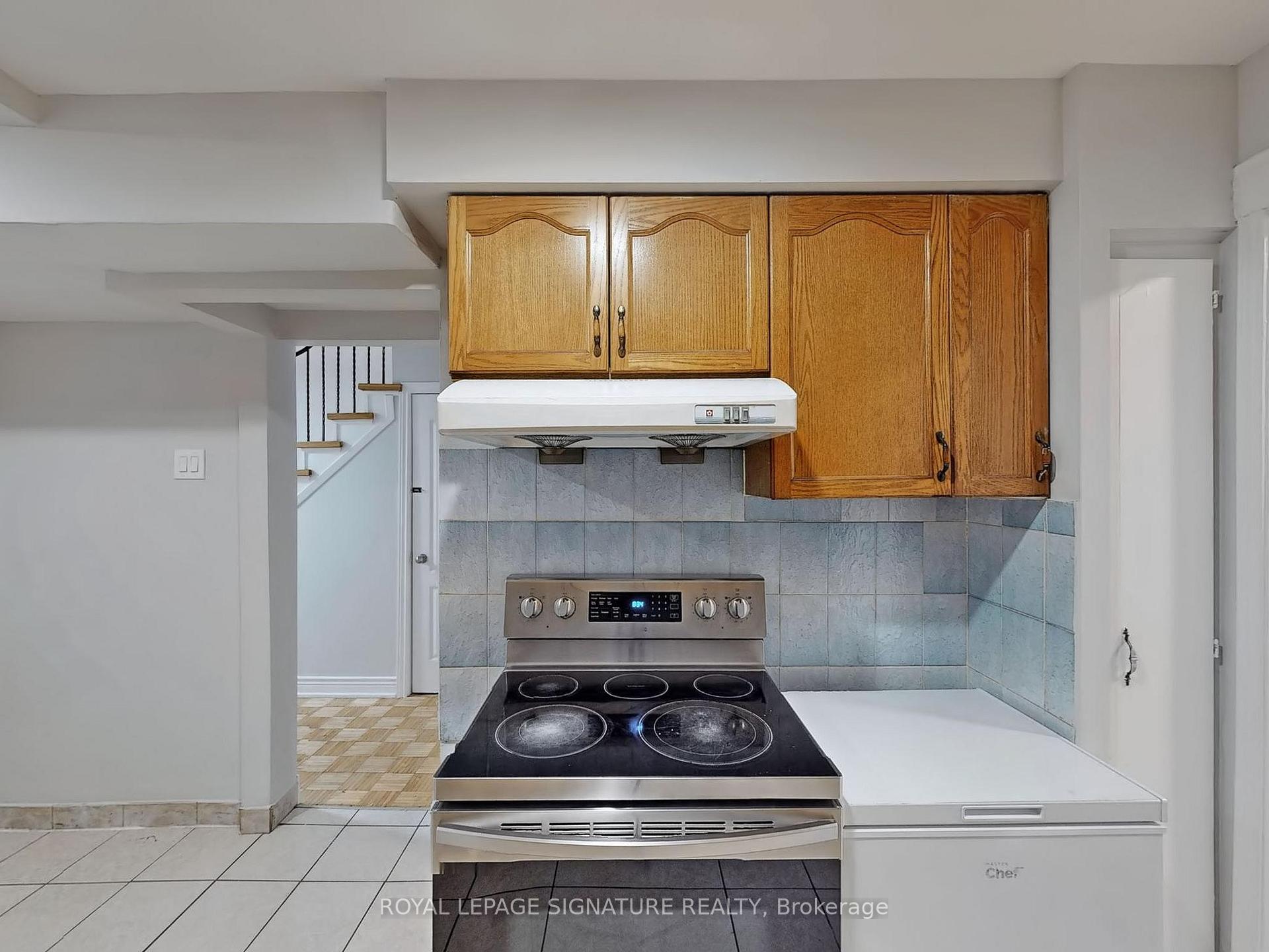 4 Bedrooms Condo at 400 Mississauga Valley,  Mississauga For sale
