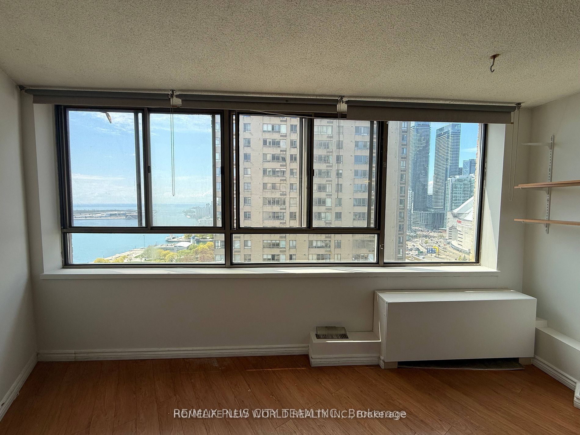 260 Queens Quay W, #2103
