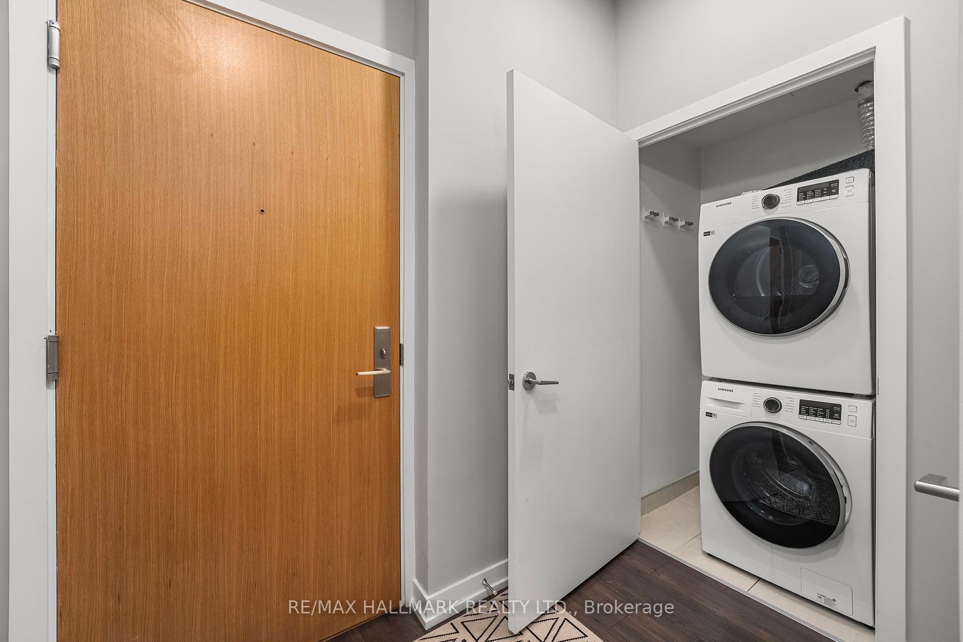 2 Bedrooms Condo at 150 Logan, Toronto For sale