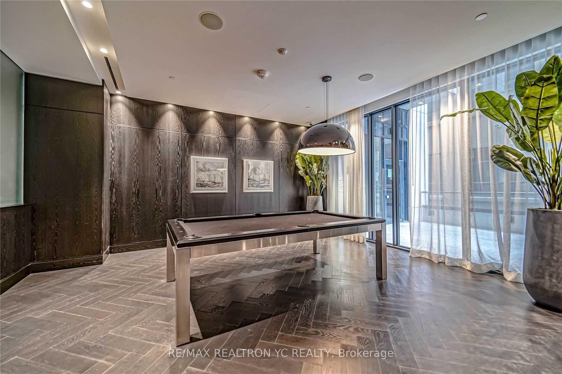 1 Bedroom Condo at 87 Peter,  Toronto For sale