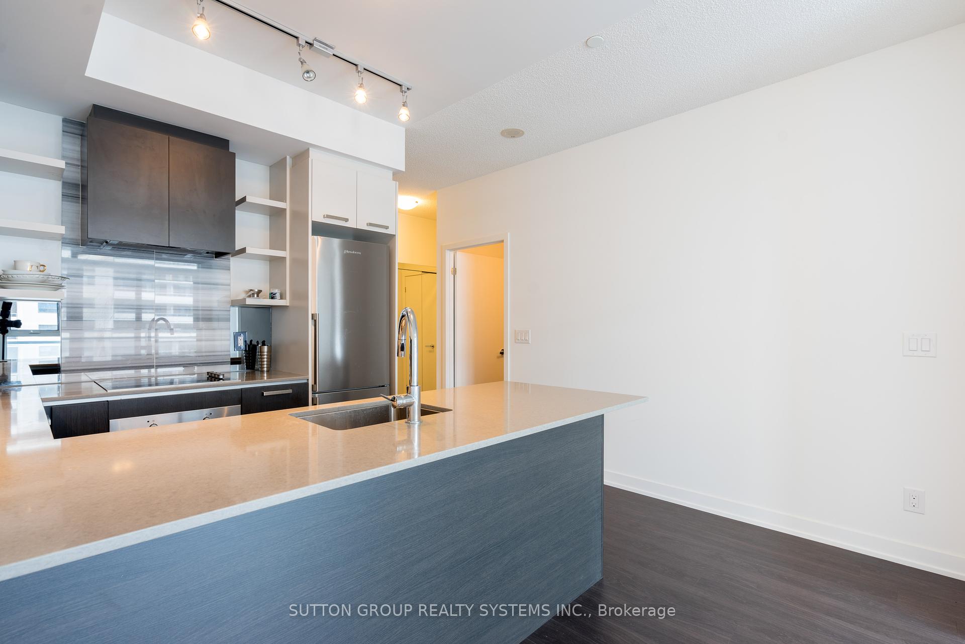 2 Bedrooms Condo at 1830 Bloor, Toronto For sale