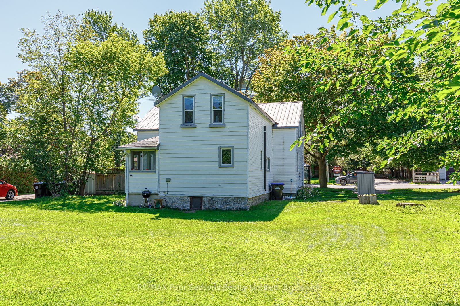 393 SECOND Street, Collingwood, ON L9Y 1G9