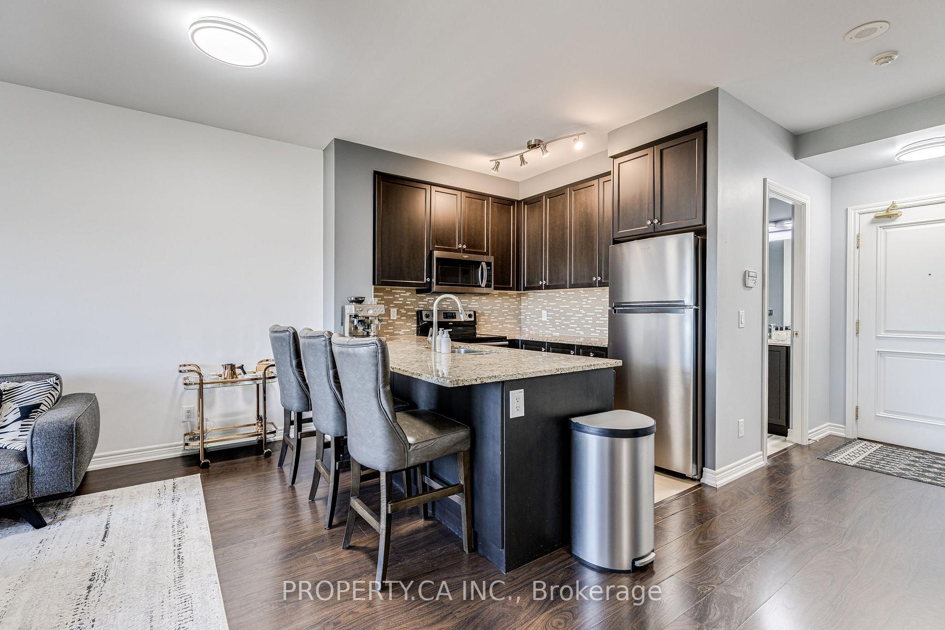 2 Bedrooms Condo at 9245 Jane, Vaughan For sale