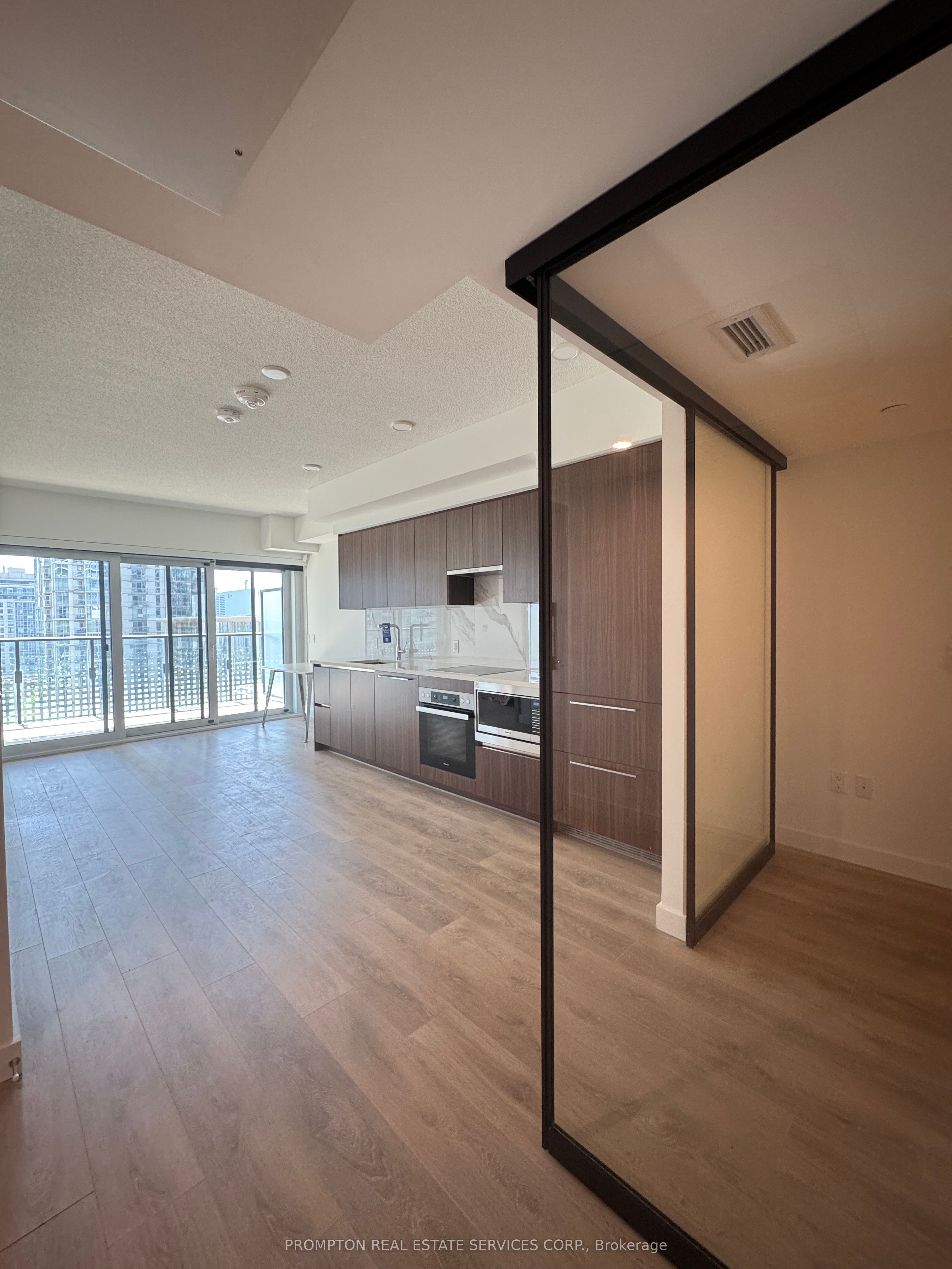 1 Concord Cityplace Way, #818