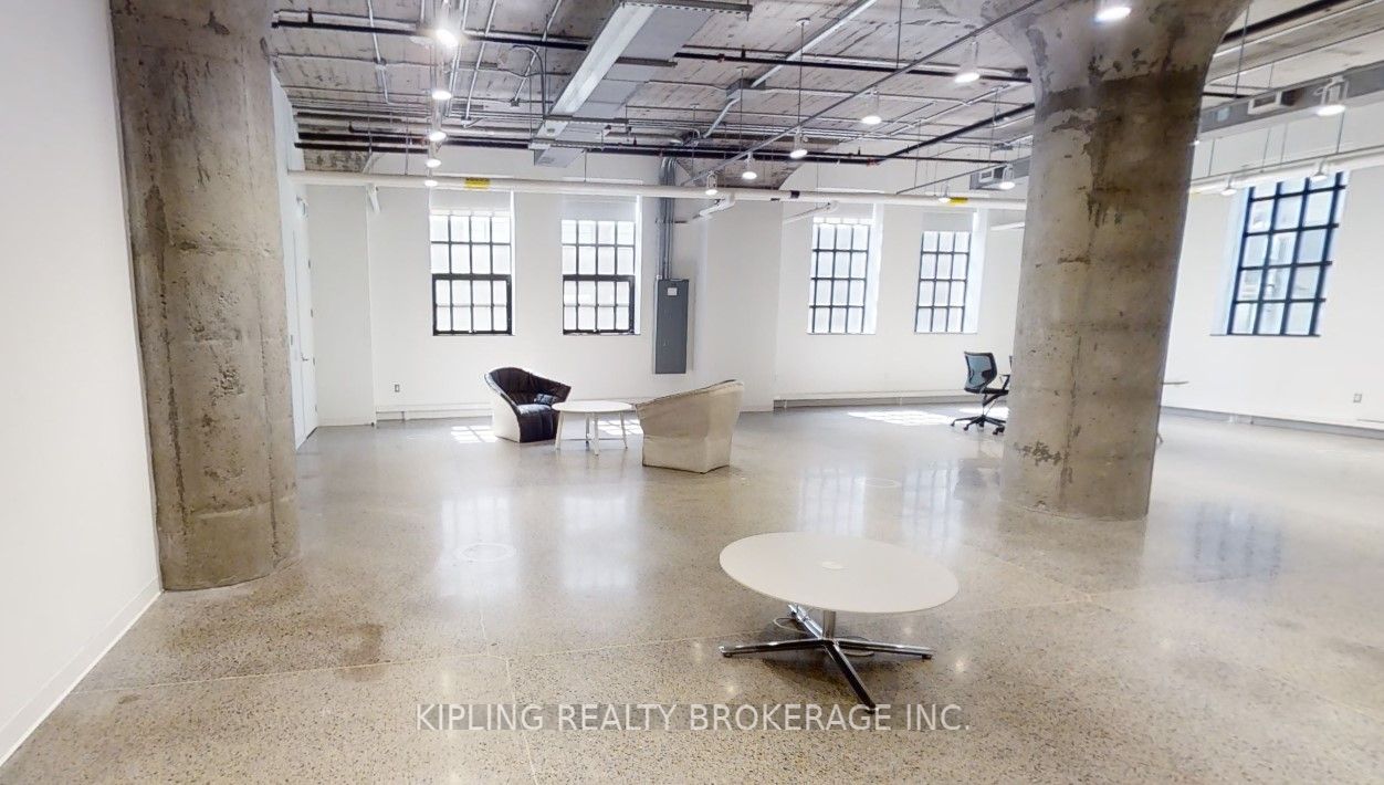 158 Sterling Road, #402