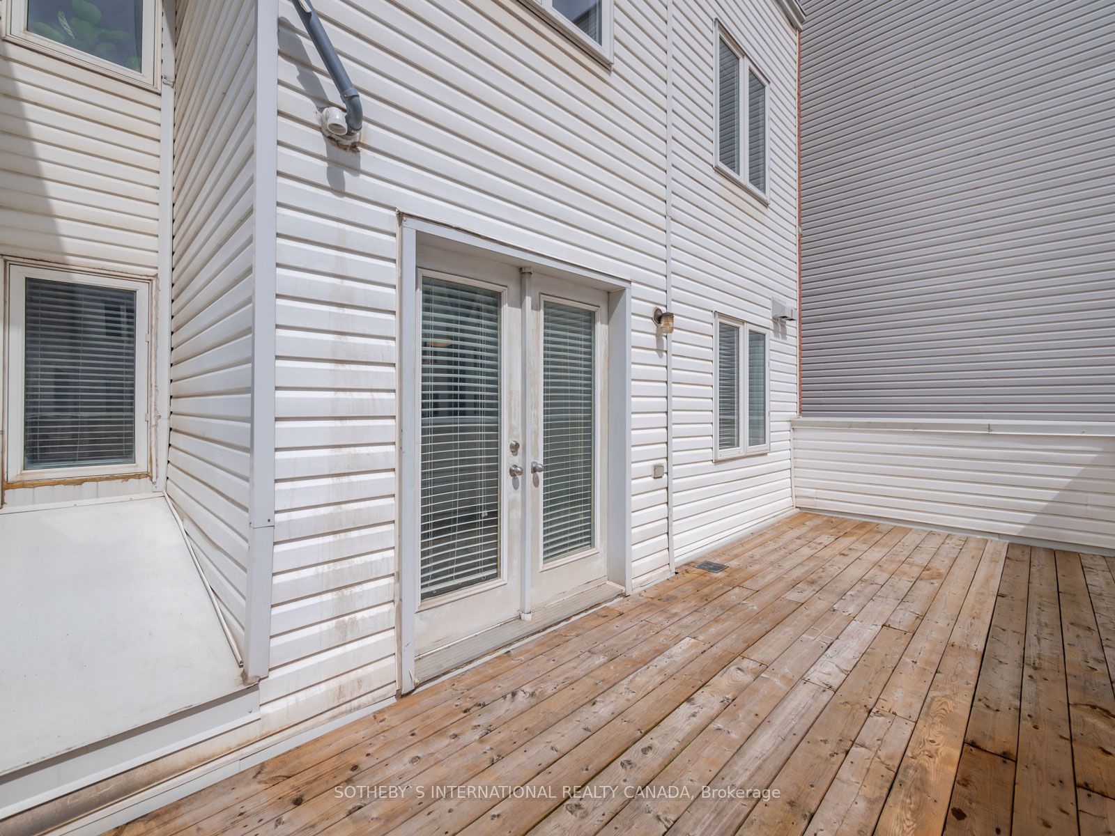 12 Sudbury Street, #802