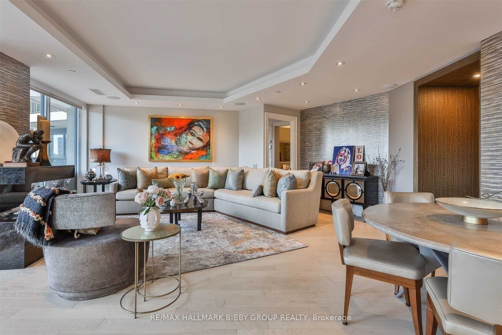 3 Bedrooms Condo at 181 Davenport,  Toronto For sale