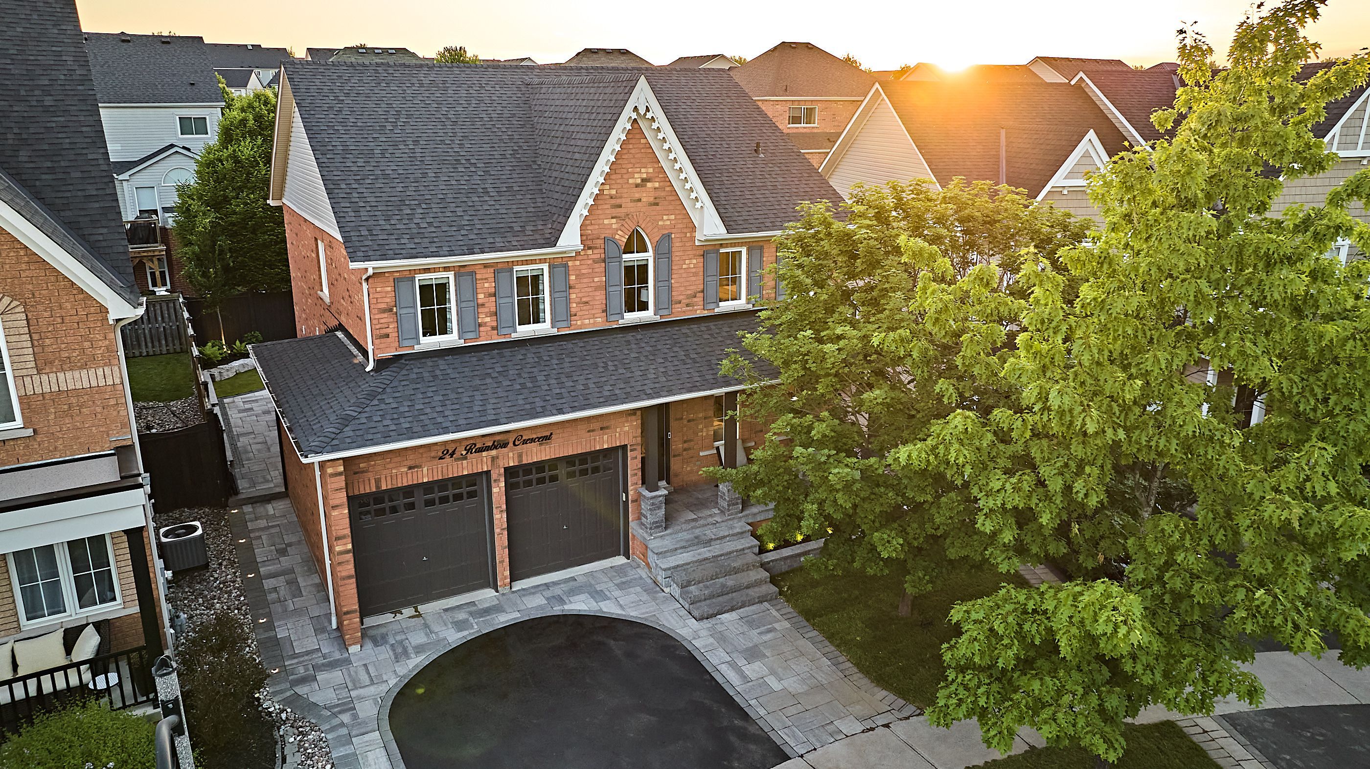 24 Rainbow Crescent Whitby Ontario L1M 2N6