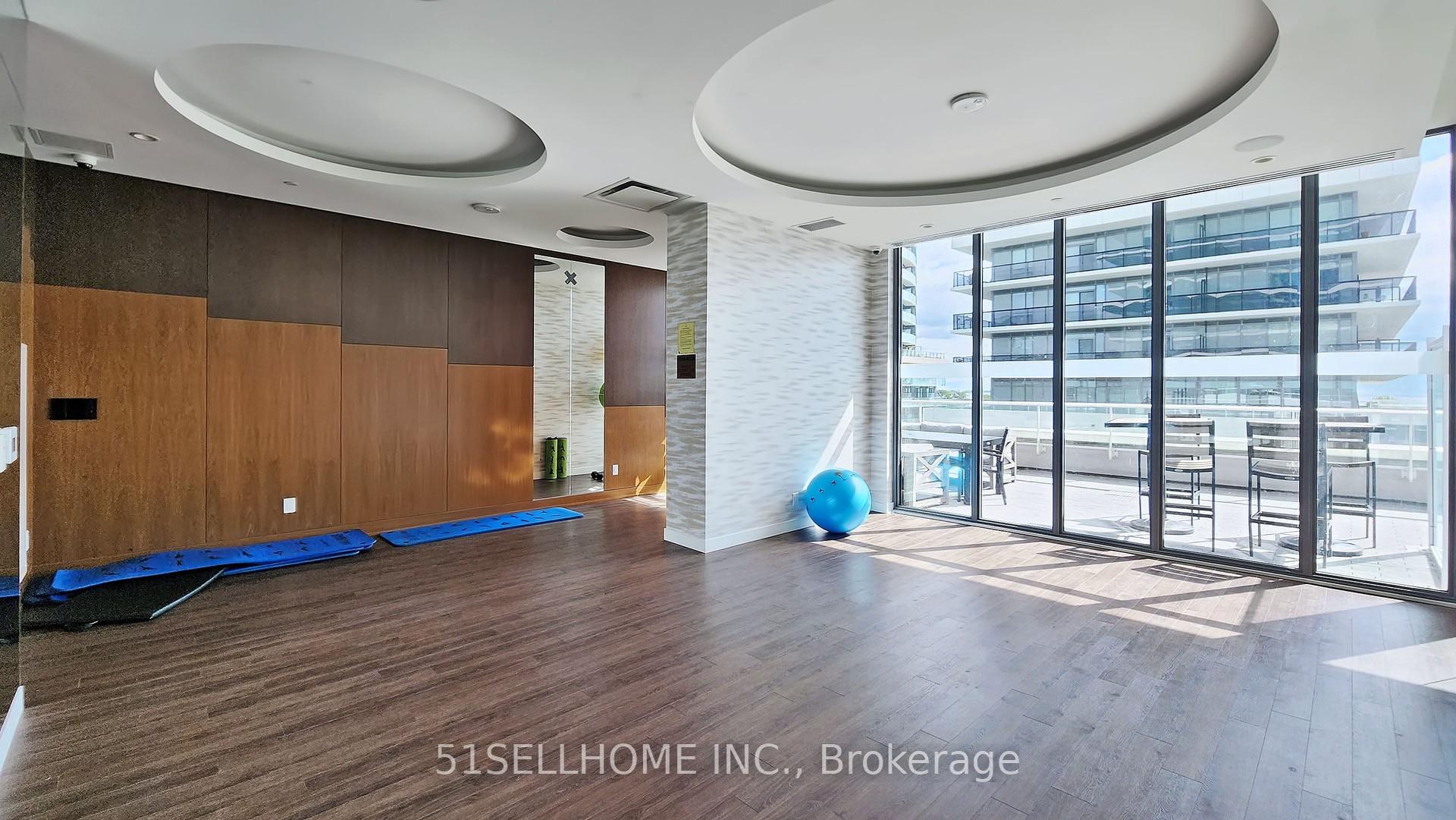 2 Bedrooms Condo at 70 Annie Craig, Toronto For sale
