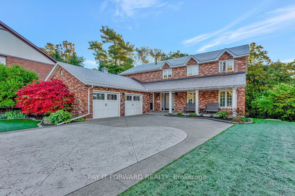 23 Scarfe Gardens