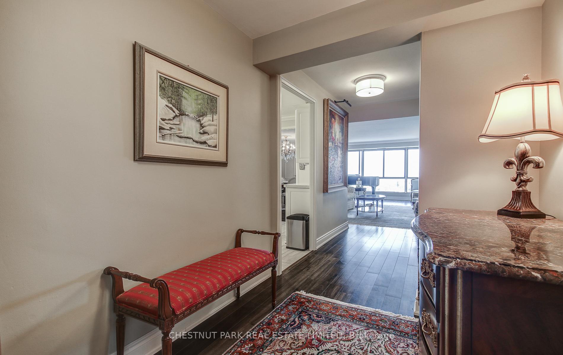 2 Bedrooms Condo at 1400 Dixie, Mississauga For sale