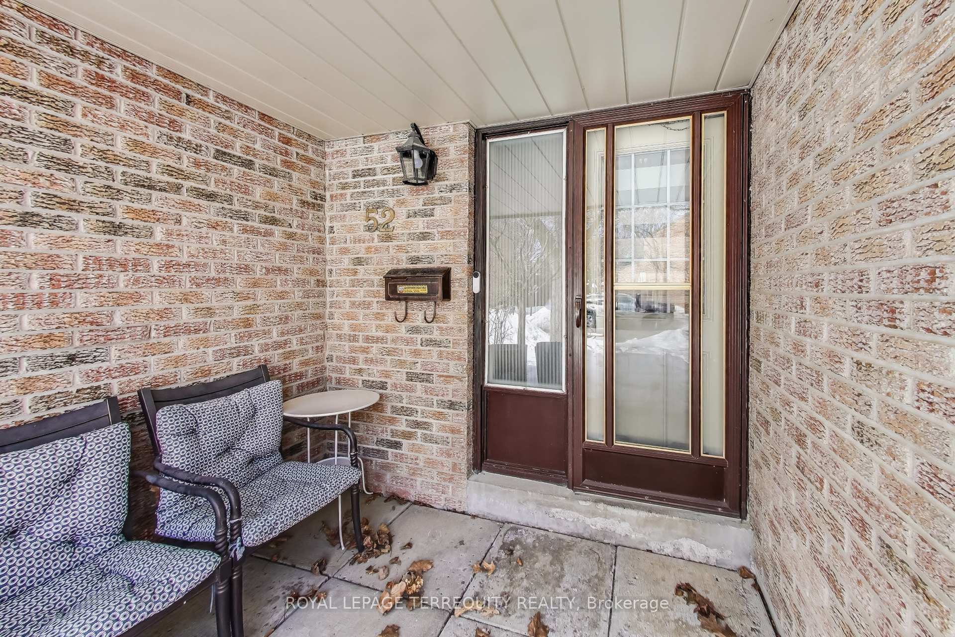 3 Bedrooms Condo at 2020 South Millway, Mississauga For sale