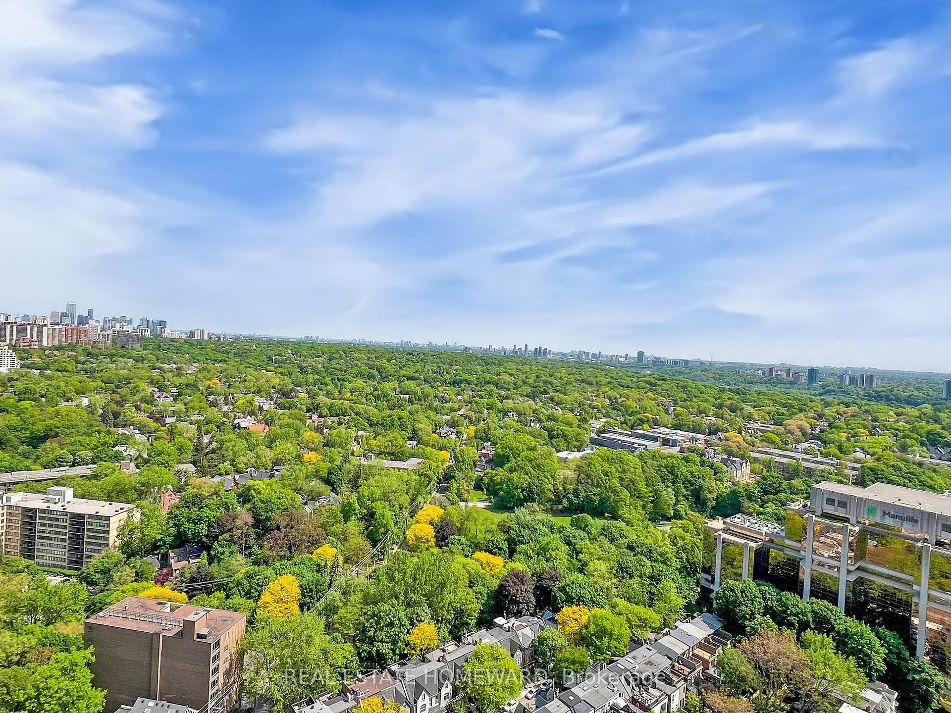 2 Bedrooms Condo at 8 Park, Toronto For sale