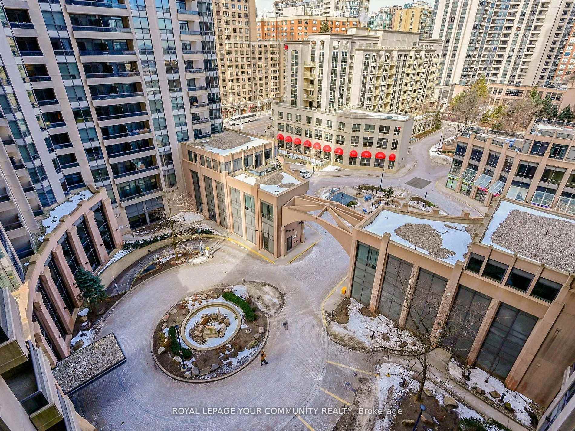 2 Bedrooms Condo at 15 Northtown,  Toronto For sale