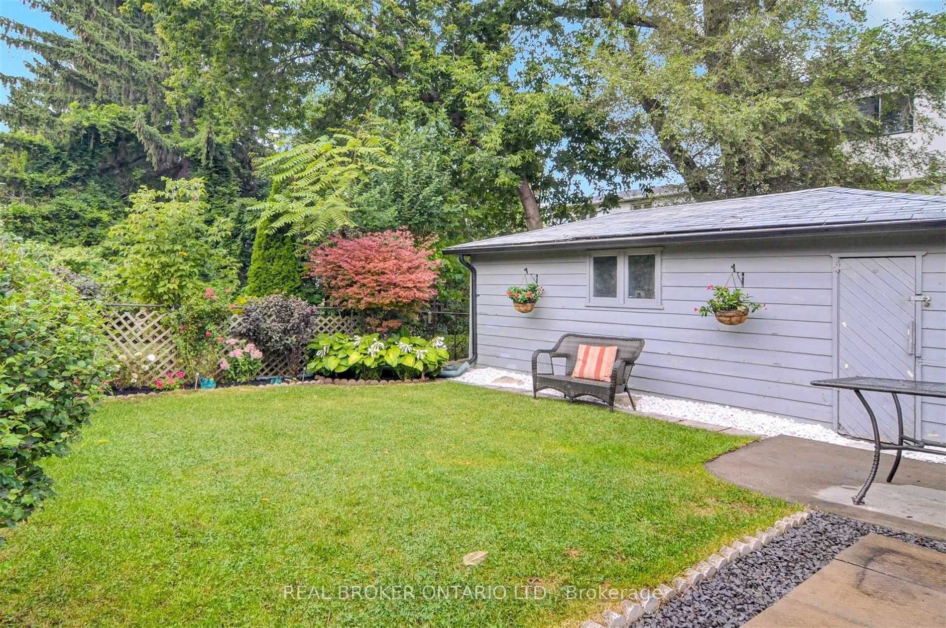 24 Glenburn Avenue, #Lower