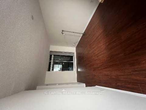2 Bedrooms Condo at 233 Beecroft,  Toronto For sale