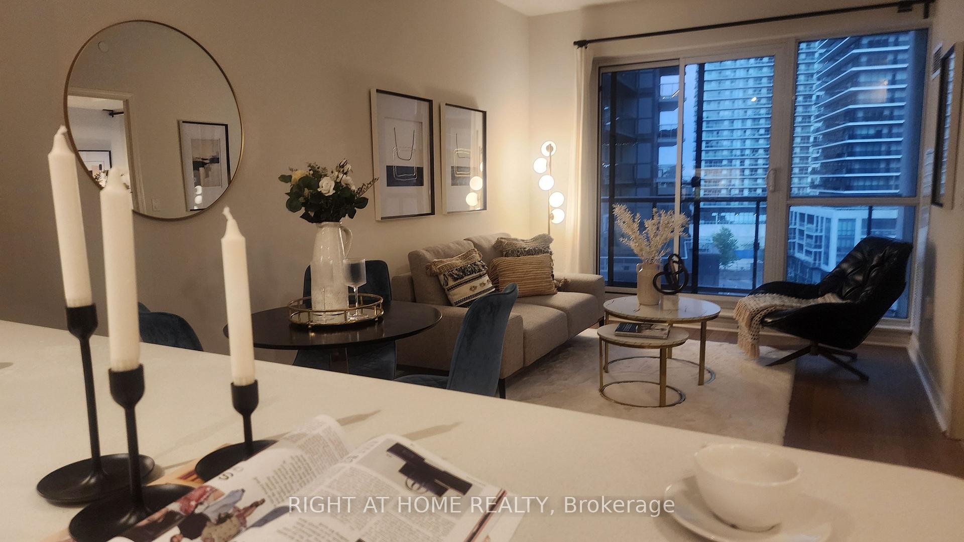 2 Bedrooms Condo at 39 Annie Craig, Toronto For sale