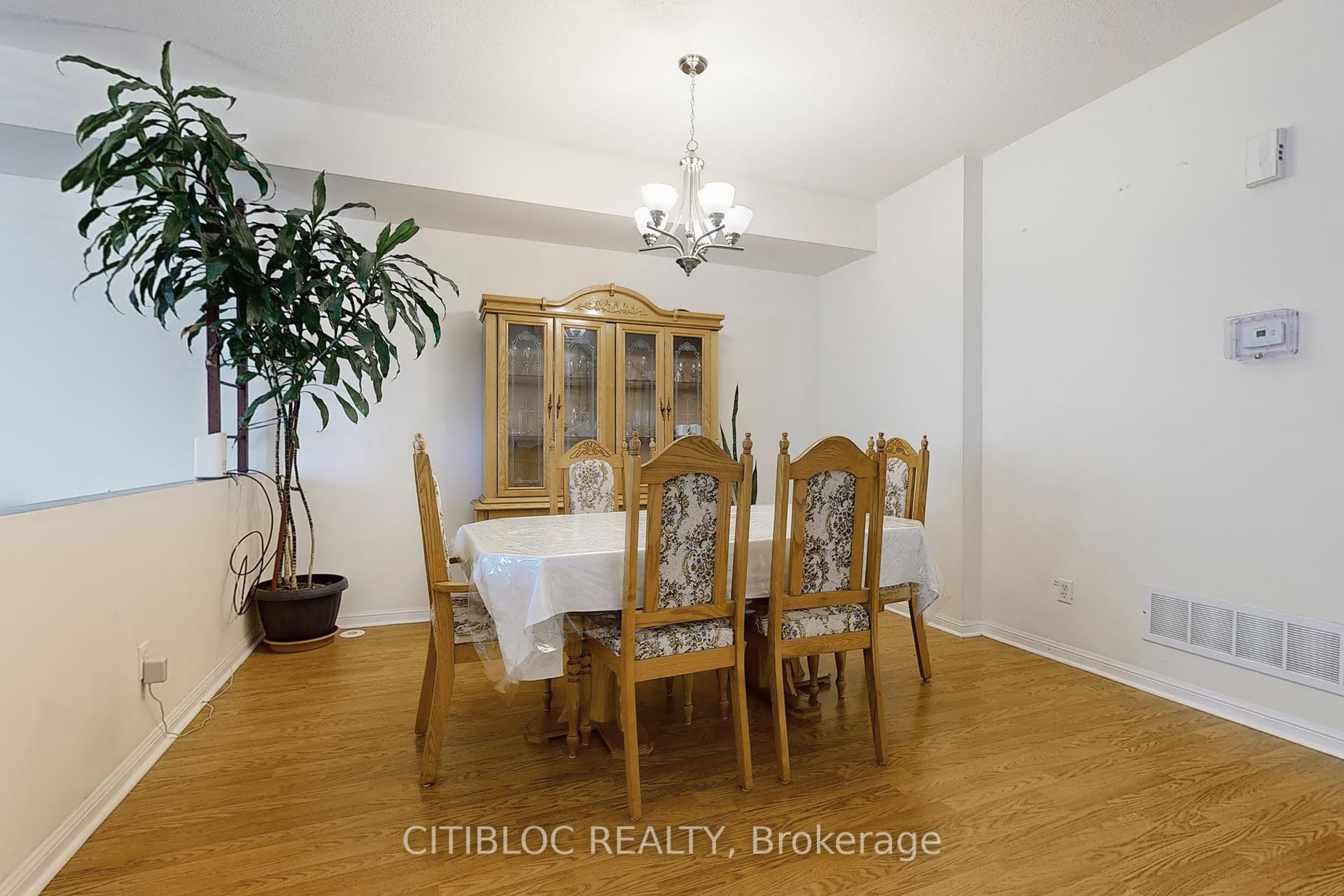 4 Bedrooms Condo at 3029 Finch, Toronto For sale