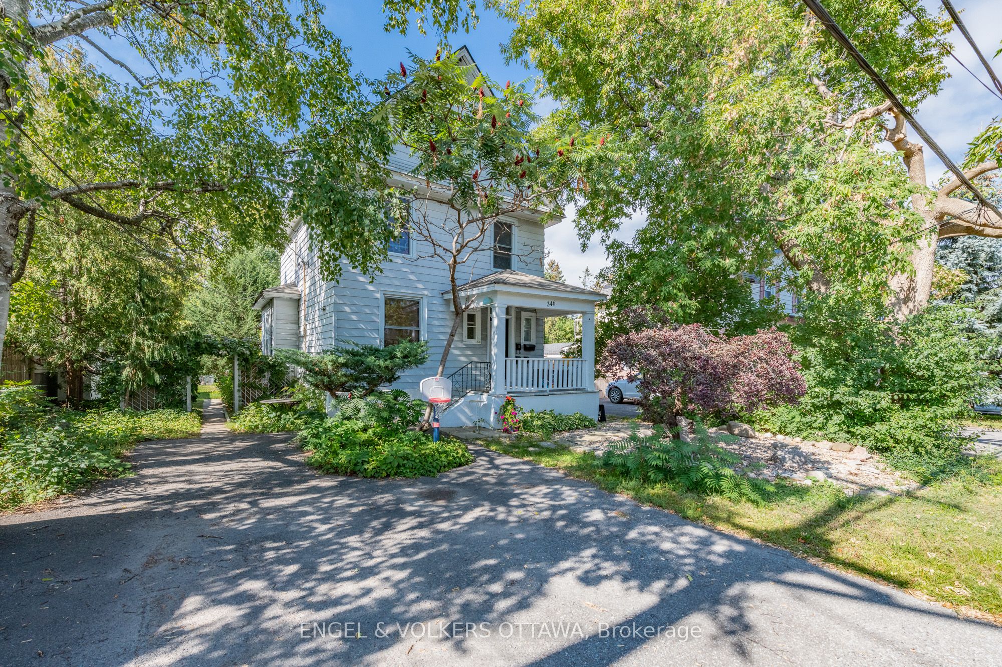 346 Athlone Avenue, WestboroHamptonPark, ON K1Z 5M4
