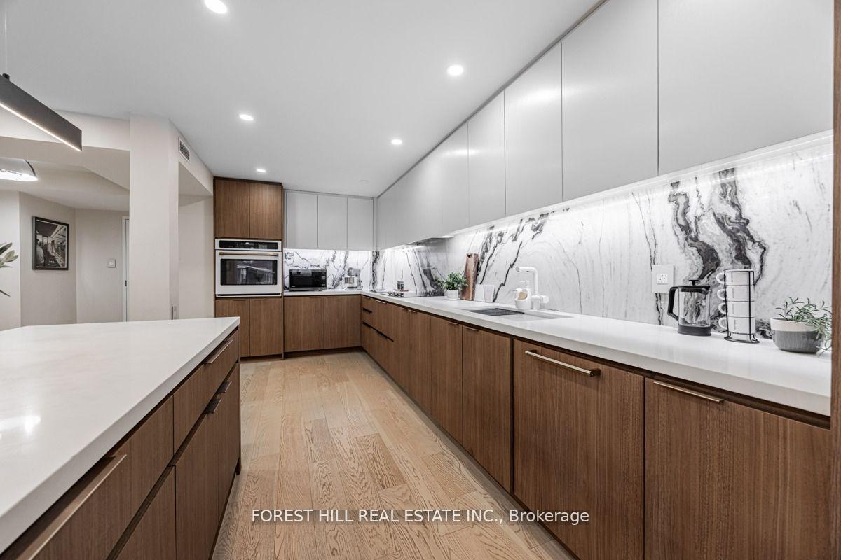 3 Bedrooms Condo at 900 Yonge, Toronto For sale
