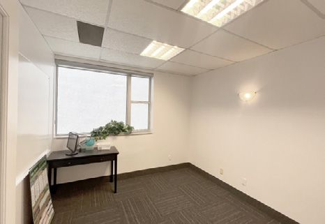 181 Eglinton Avenue Unit# 301 Toronto C10 Ontario M4P 1J4