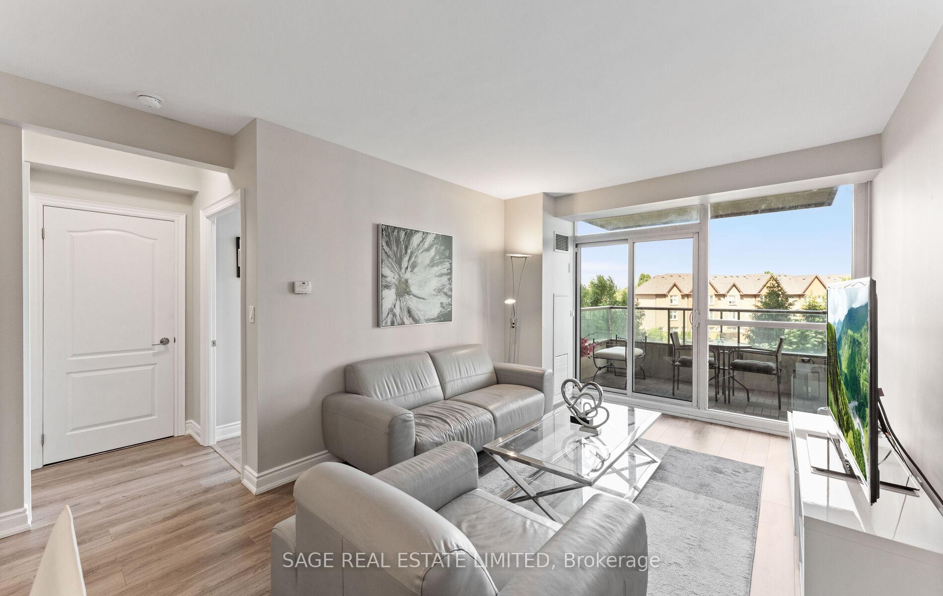 2 Bedrooms Condo at 88 Promenade, Vaughan For sale
