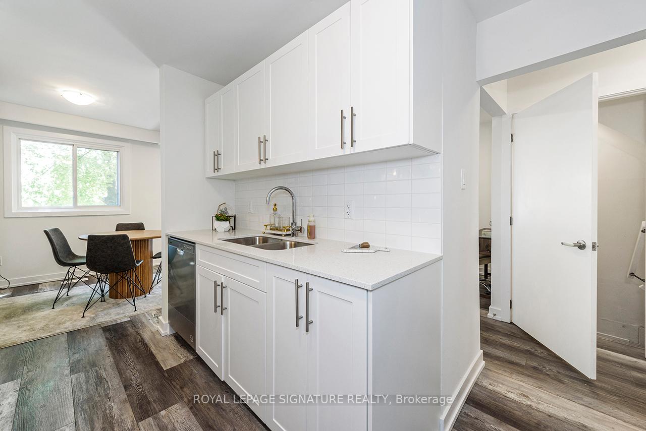 3 Bedrooms Condo at 1444 Upper Ottawa, Hamilton For sale