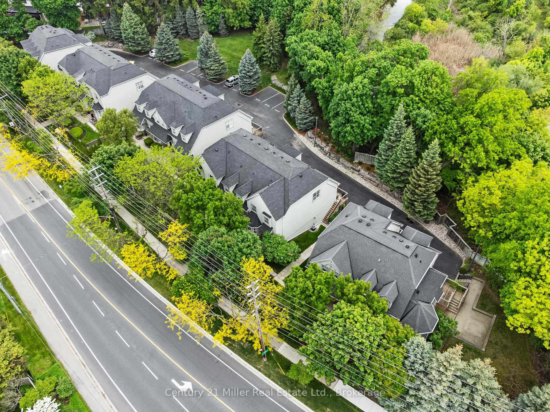2 Bedrooms Condo at 1061 North Shore, Burlington For sale