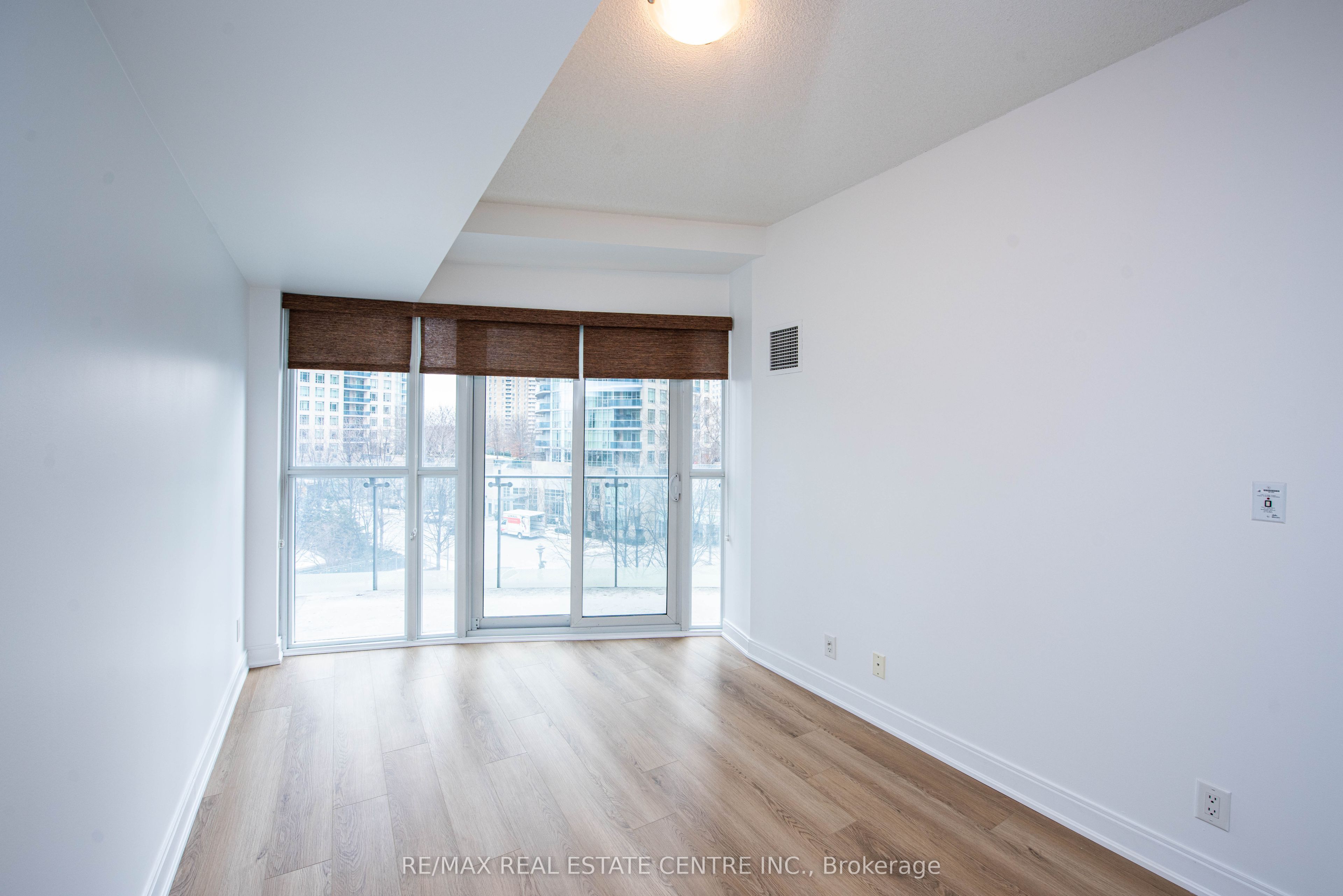 50 Absolute Avenue, #303