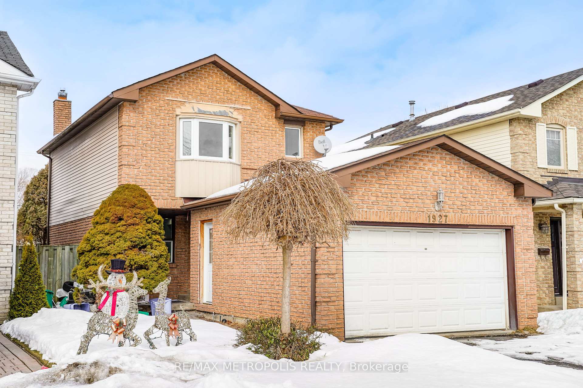 1927 PARKSIDE Drive, Pickering, ON L1V 3N6