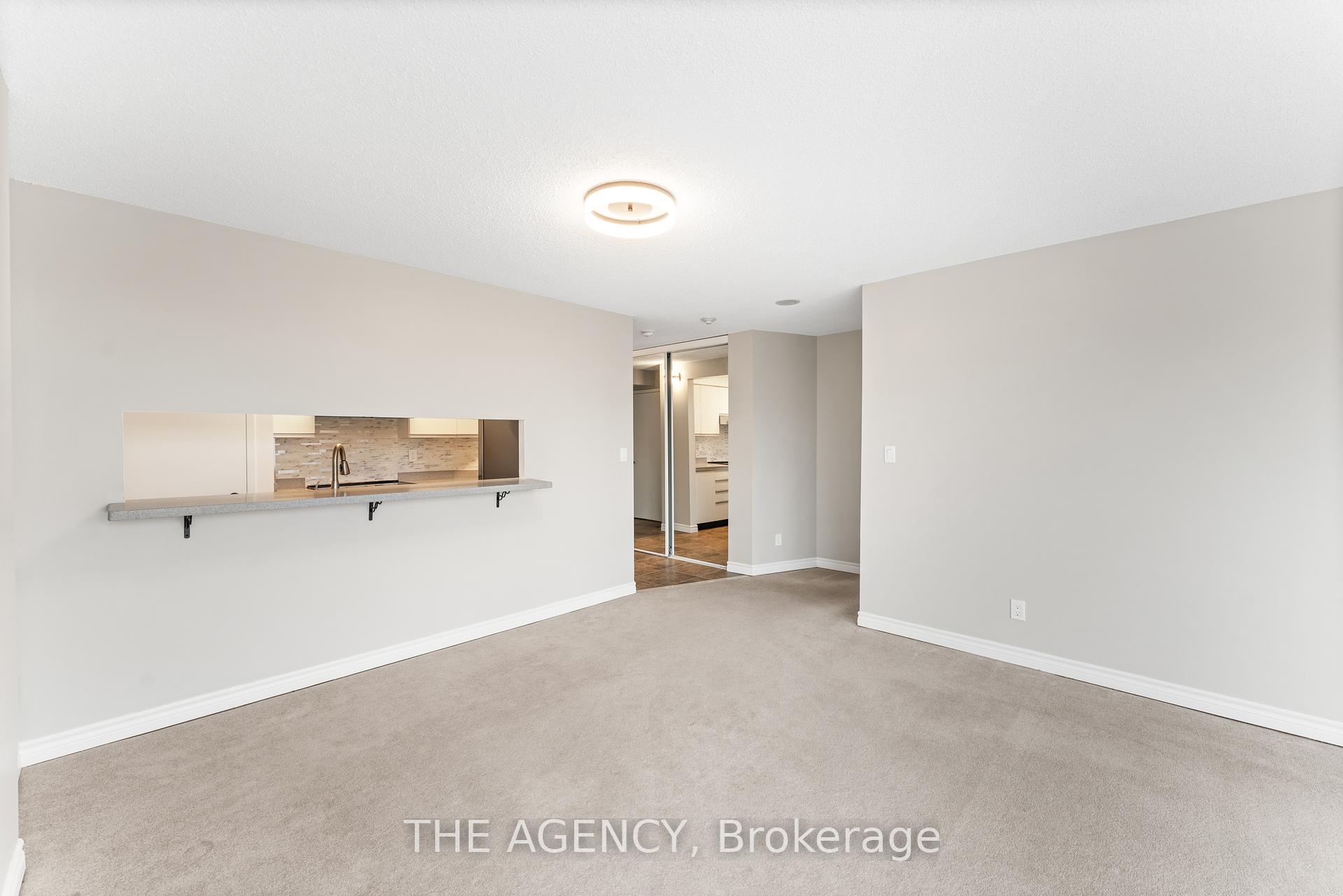 2 Bedrooms Condo at 90 Dale, Toronto For sale