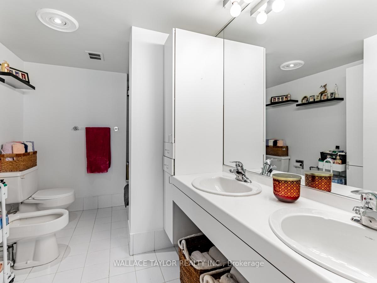 2 Bedrooms Condo at 2045 Lake Shore,  Toronto For sale