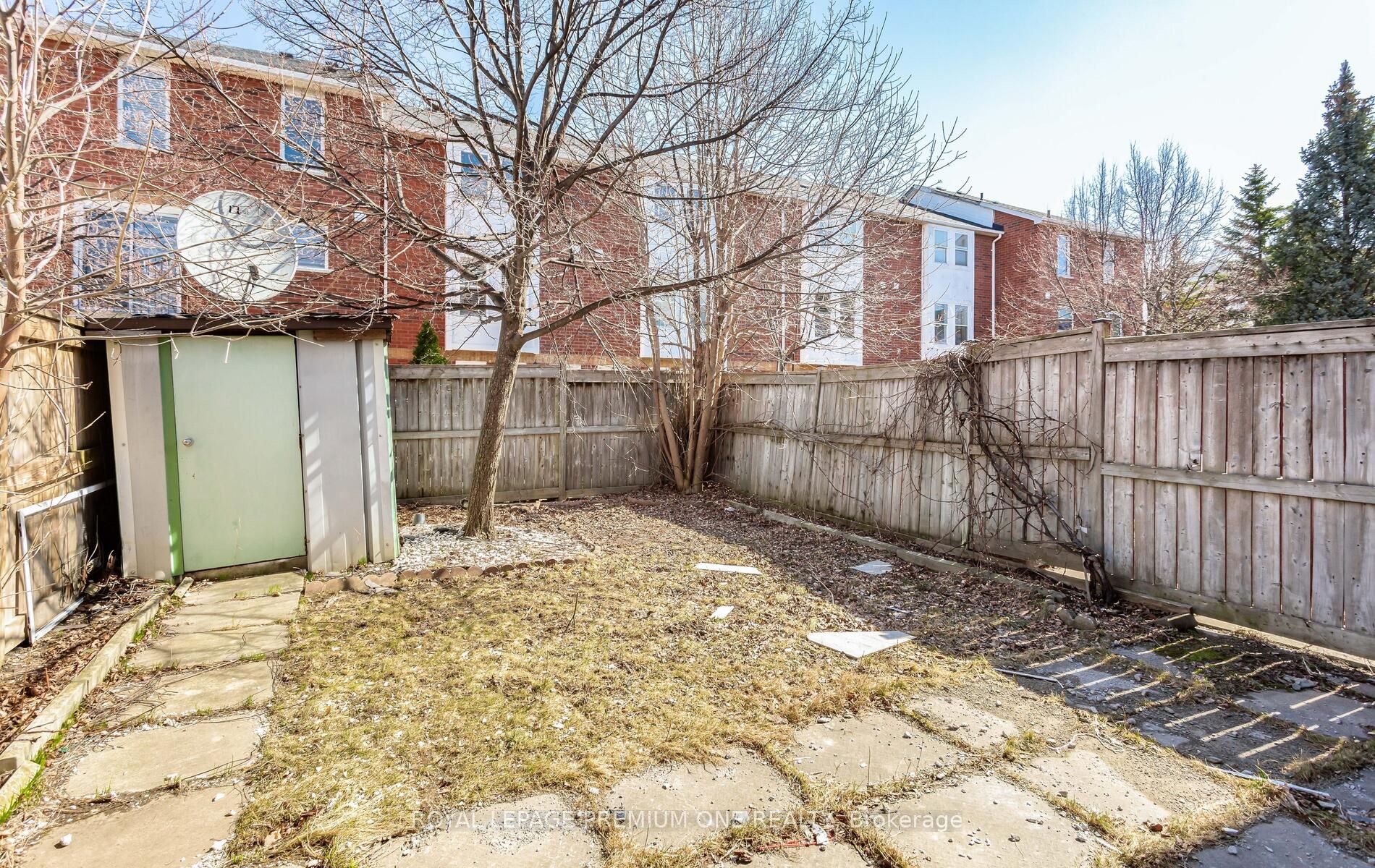 6860 MeadowvaleTownCentre Circle, #23