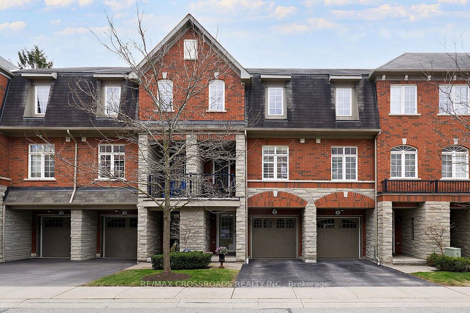 1701 Finch