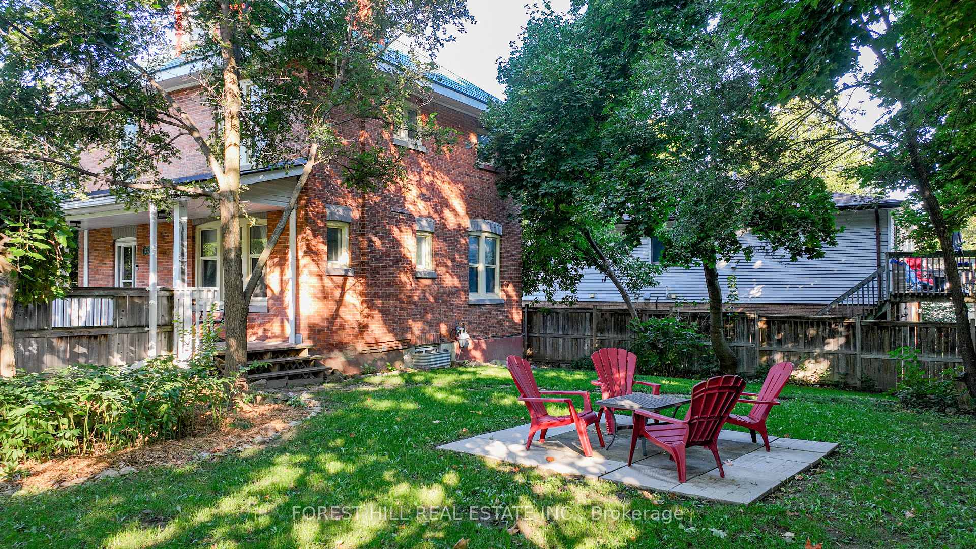 24 Penetang Street, Barrie, ON L4M 1V6
