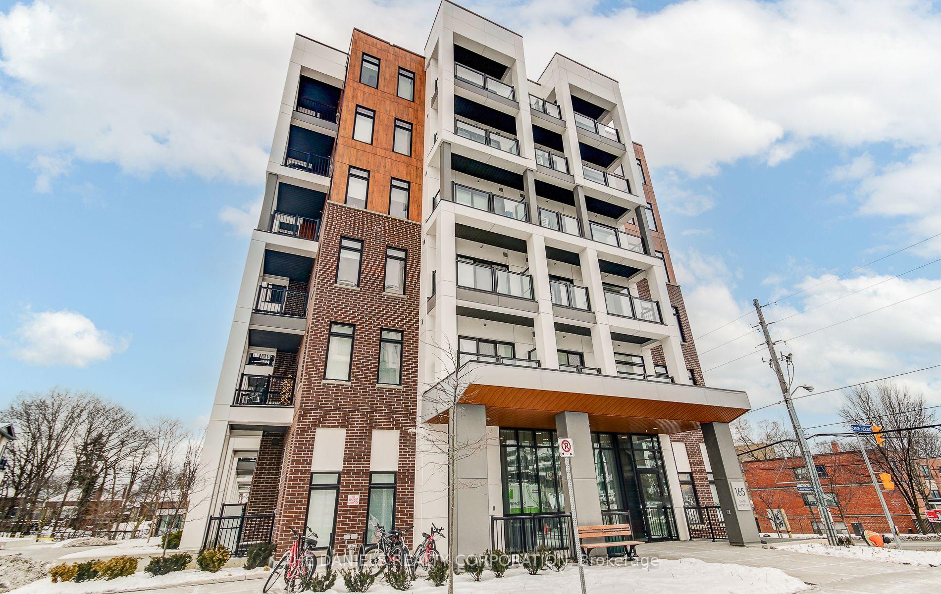 2 Bedrooms Condo at 165 Canon Jackson,  Toronto For sale