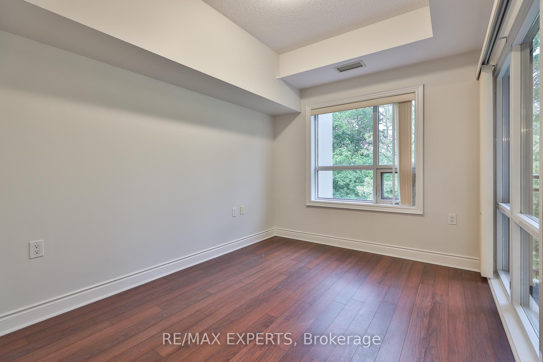 2 Bedrooms Condo at 8201 Islington, Vaughan For sale