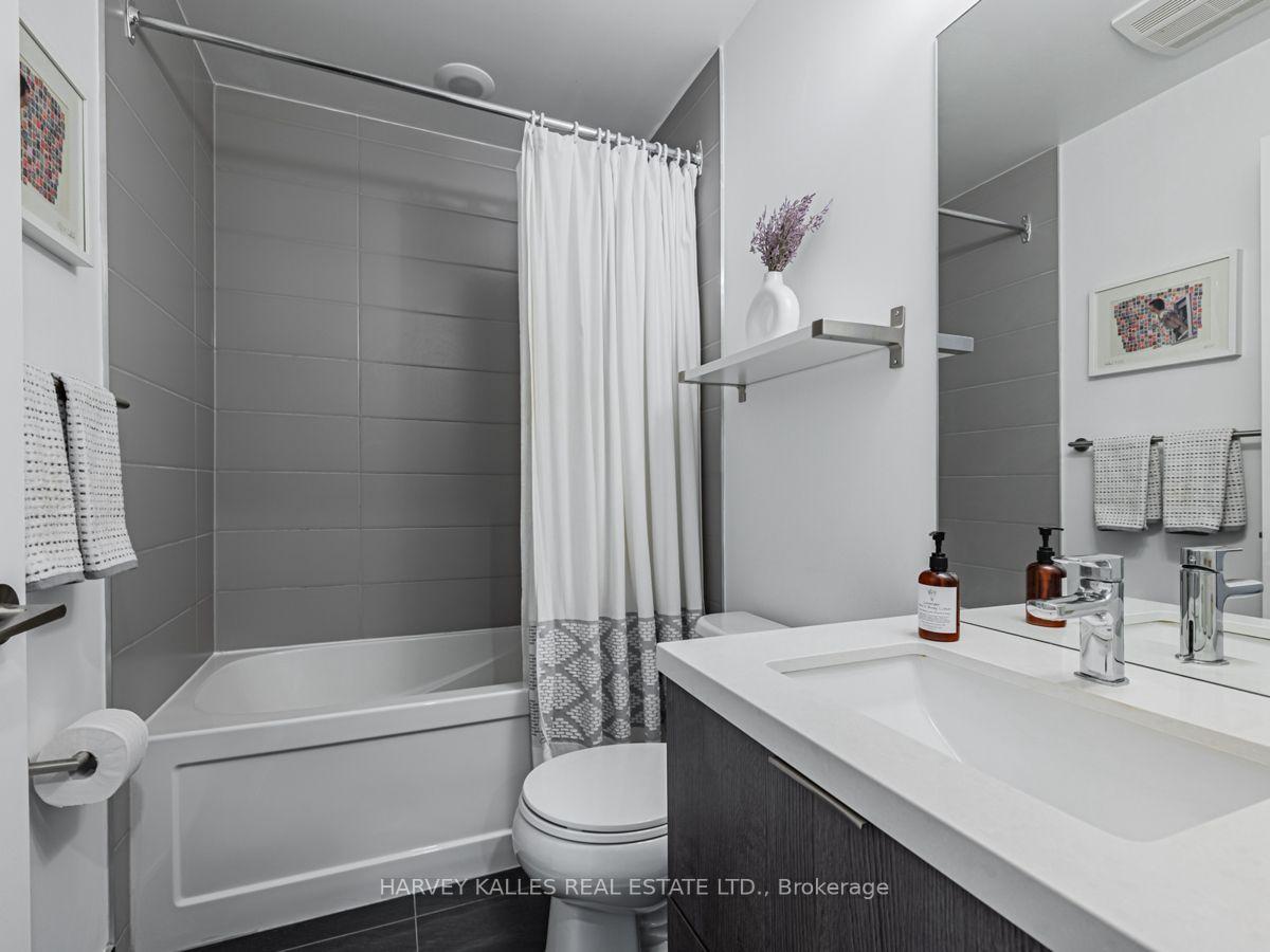 2 Bedrooms Condo at 109 Ossington,  Toronto For sale