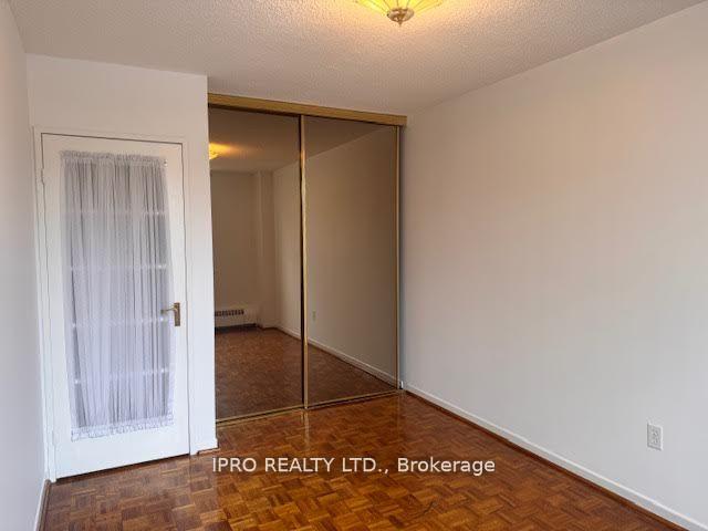 2 Bedrooms Condo at 65 Southport, Toronto For sale