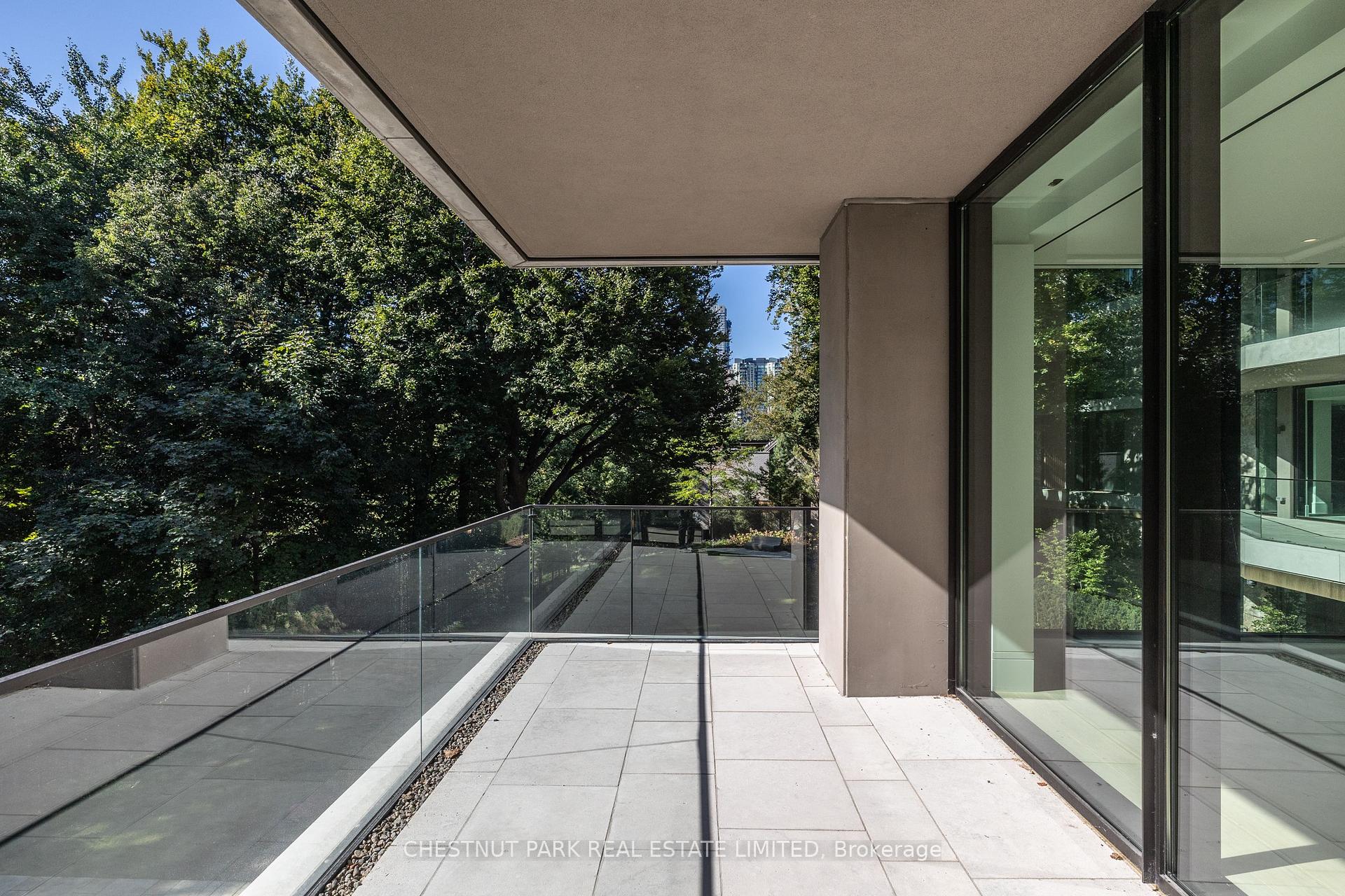 2 Bedrooms Condo at 7 Dale, Toronto For sale