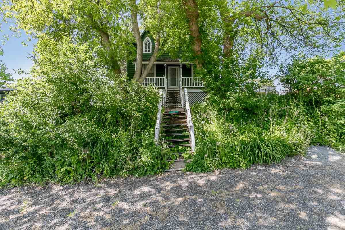 54 Mount Albert Road East Gwillimbury Ontario L9N 1K4